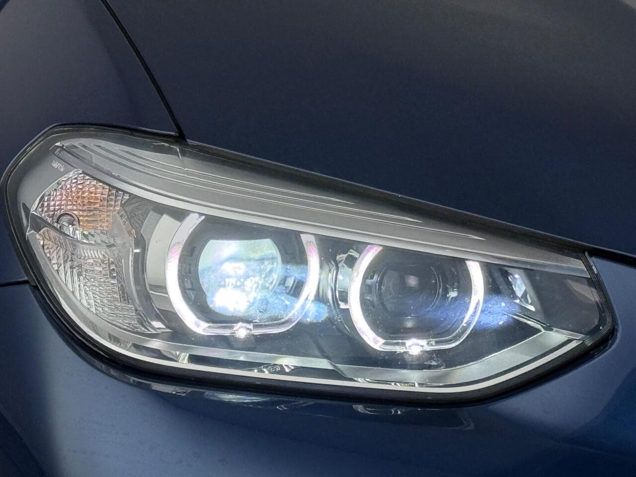 BMW X4 thumbnail Lights Front