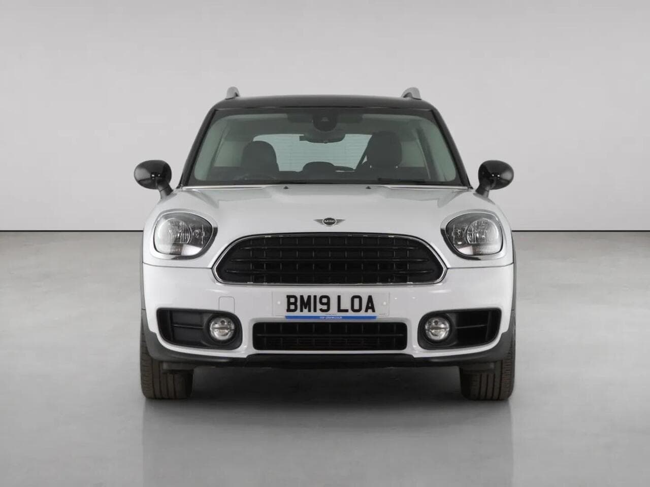 MINI Countryman thumbnail Front