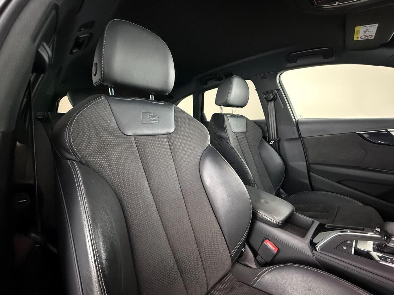 Audi A4 Avant thumbnail Seat Driver