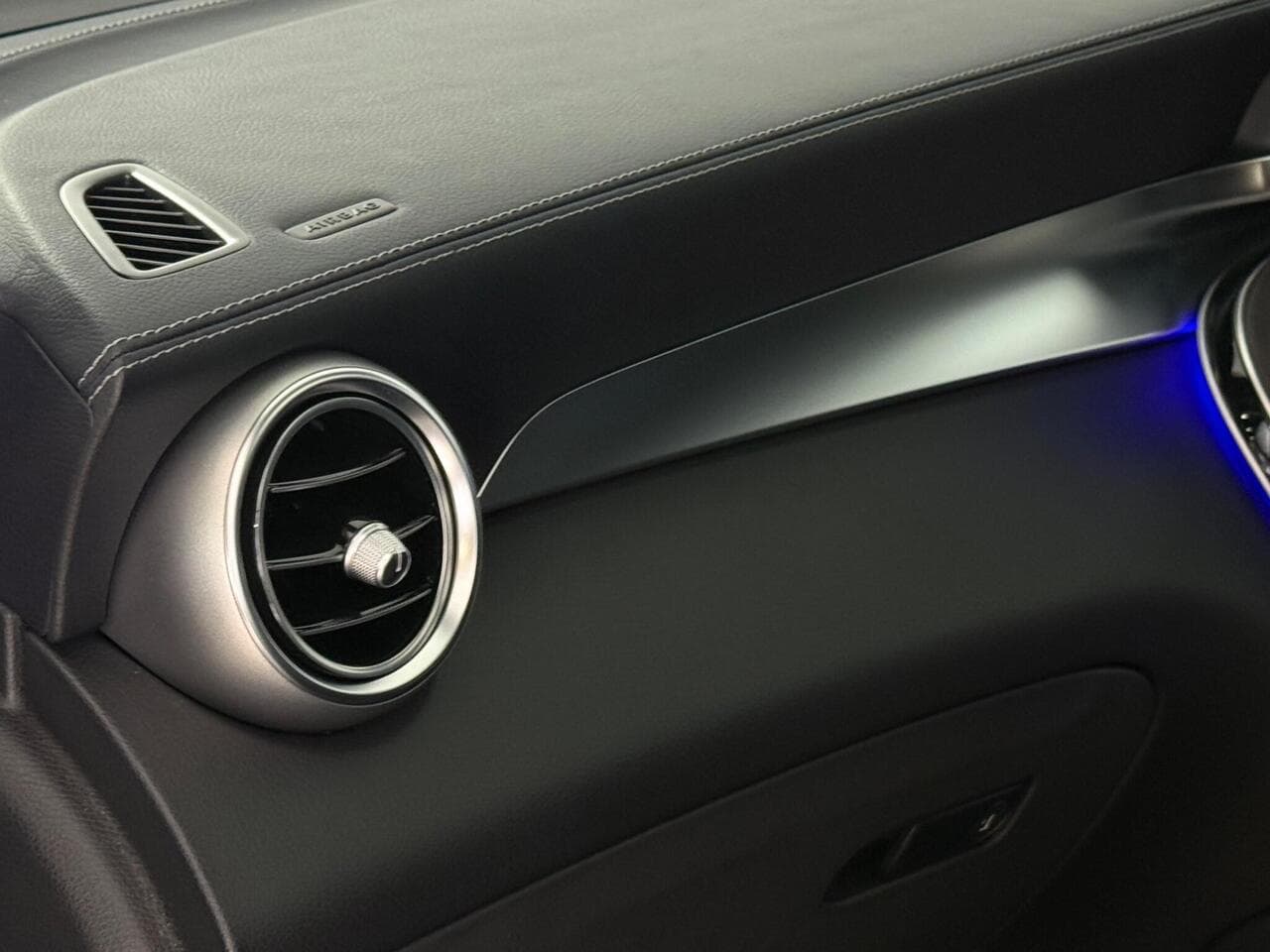 Mercedes-Benz GLC thumbnail Misc Controls