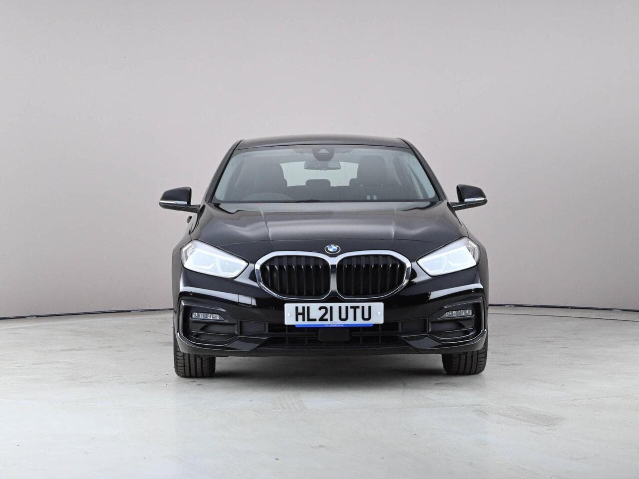 BMW 1 Series thumbnail Front