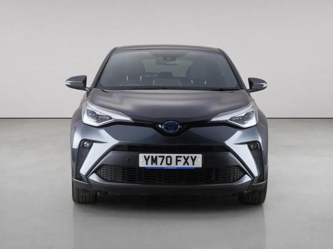 Toyota C-HR thumbnail Front