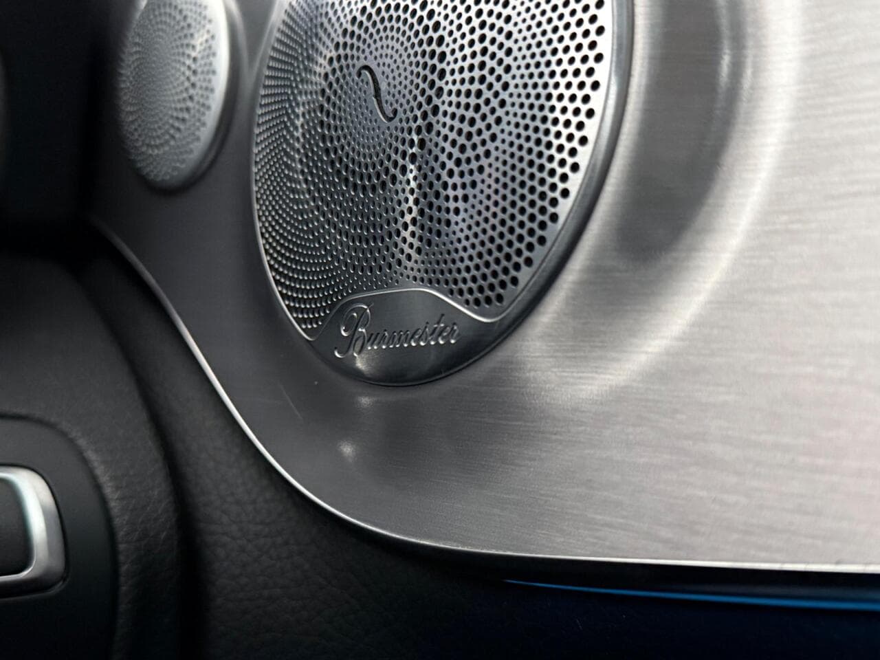 Mercedes-Benz C Class thumbnail Steering Wheel