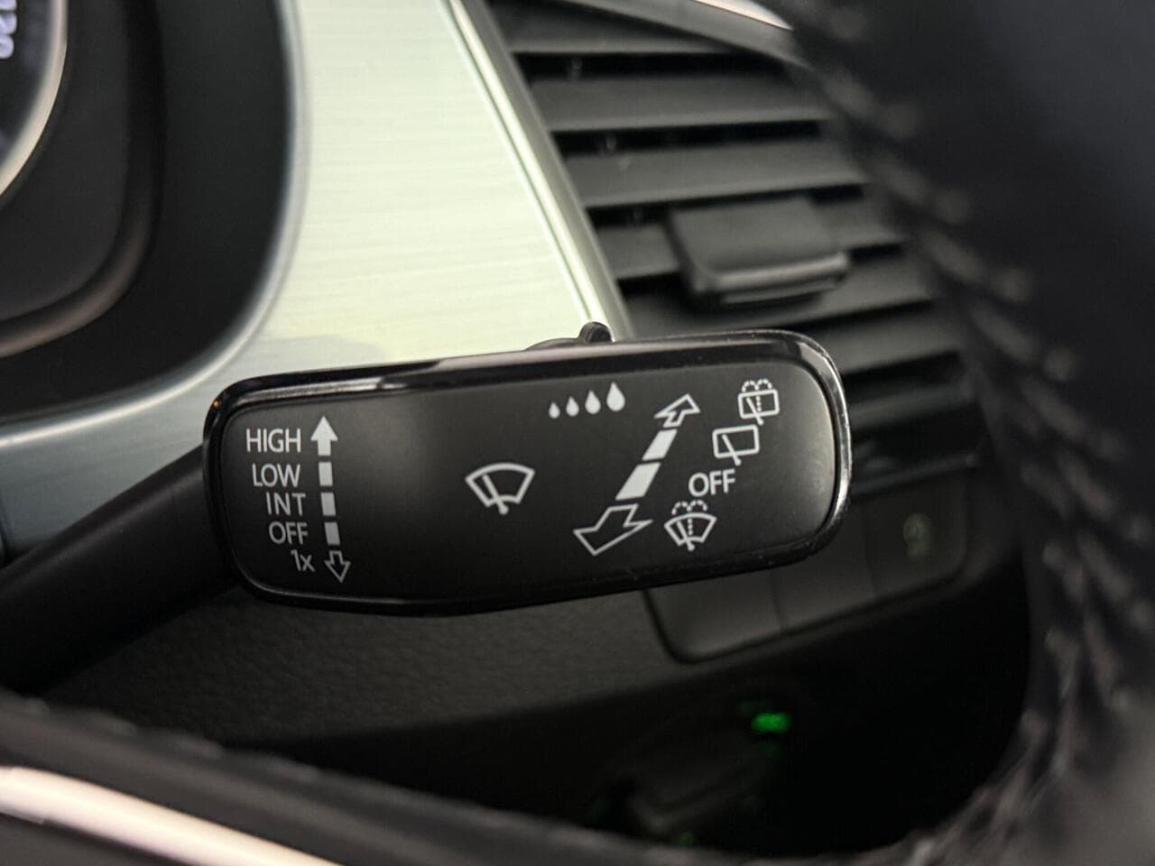 Skoda Fabia thumbnail Misc Controls