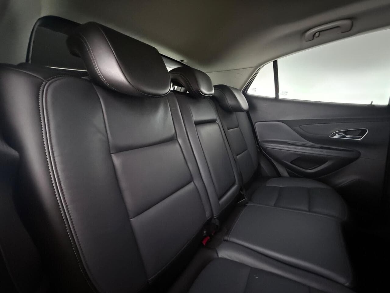 Vauxhall Mokka thumbnail Seats Rear