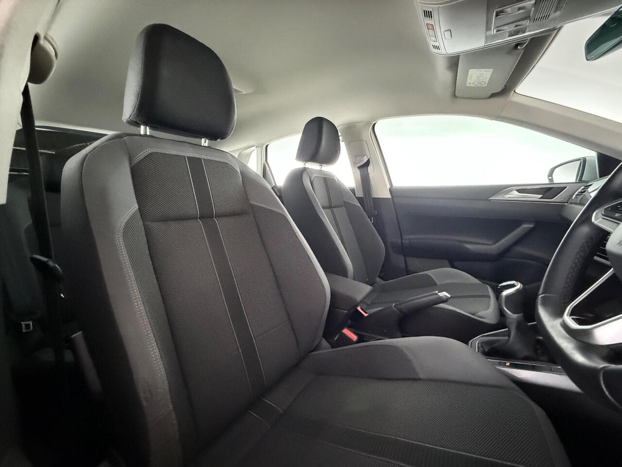 Volkswagen Polo thumbnail Seat Driver