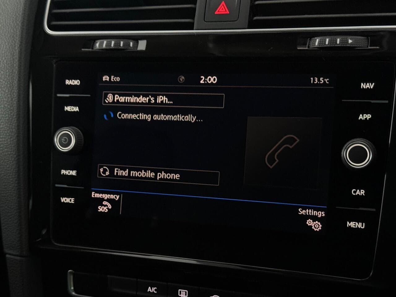 Volkswagen Golf thumbnail Infotainment System