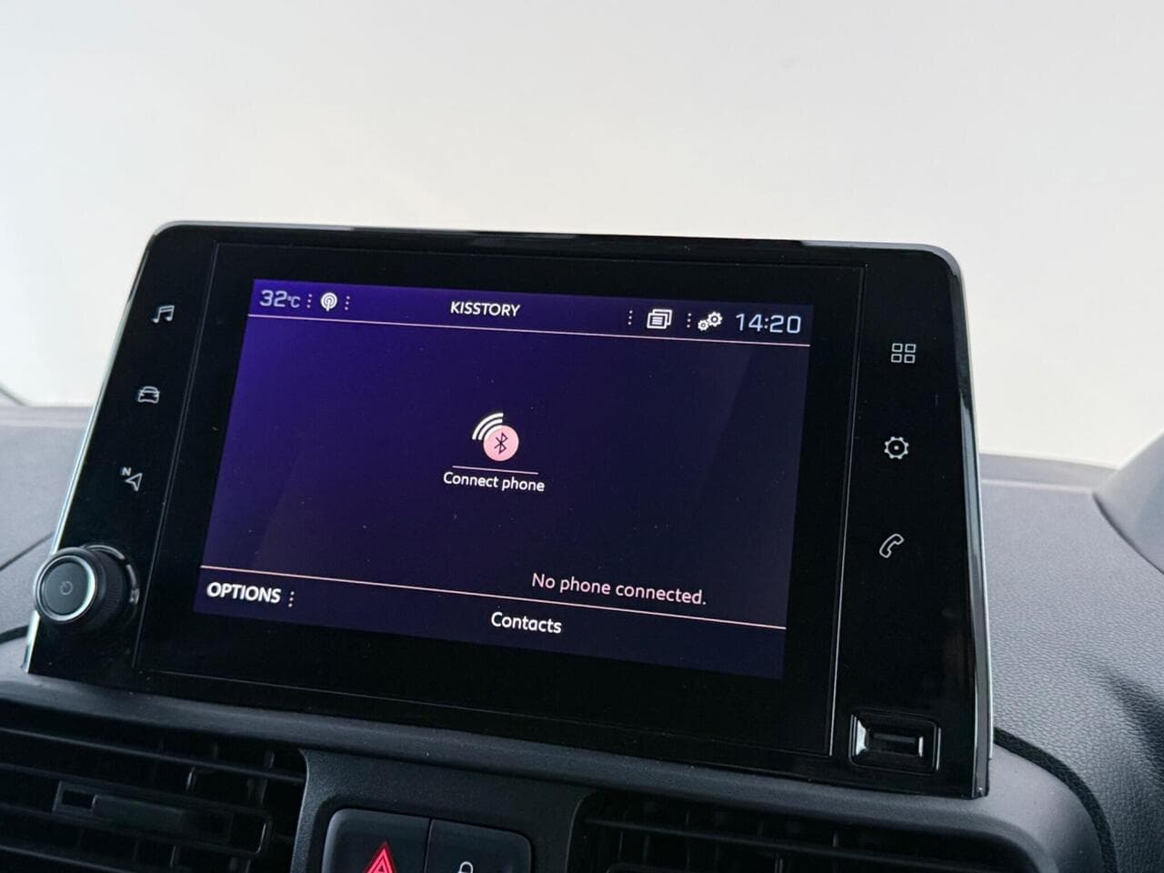 Peugeot Partner thumbnail Infotainment System