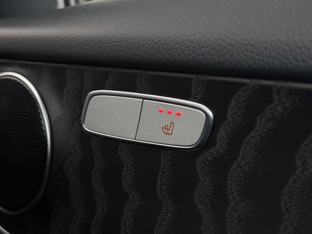 Mercedes-Benz GLC thumbnail Misc Controls