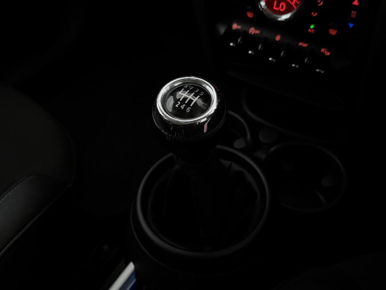 MINI Countryman thumbnail Misc Controls