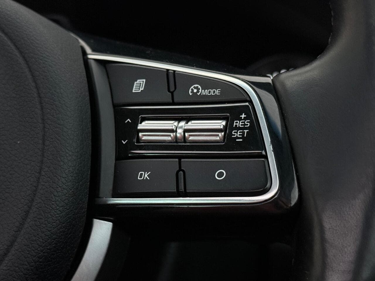Kia Sportage thumbnail Misc Controls
