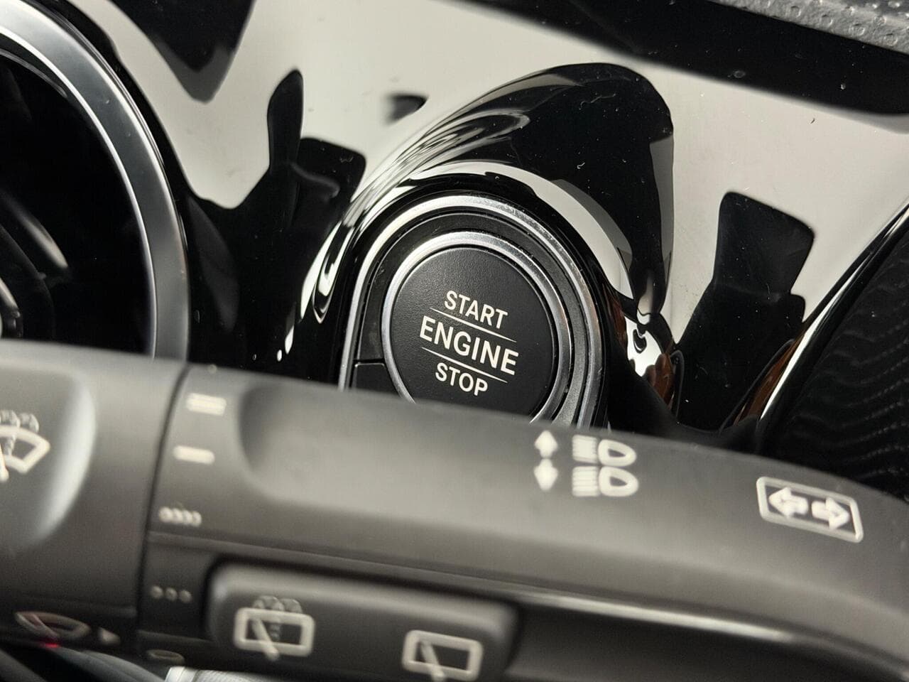 Mercedes-Benz A Class thumbnail Misc Controls