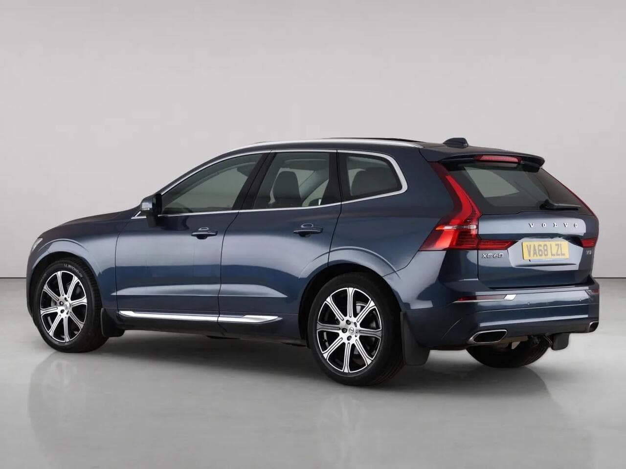 Volvo XC60 thumbnail Rear Left