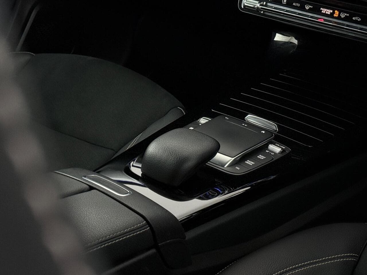 Mercedes-Benz A Class thumbnail Misc Controls