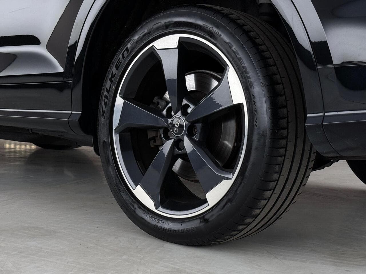 Audi Q5 thumbnail Wheel