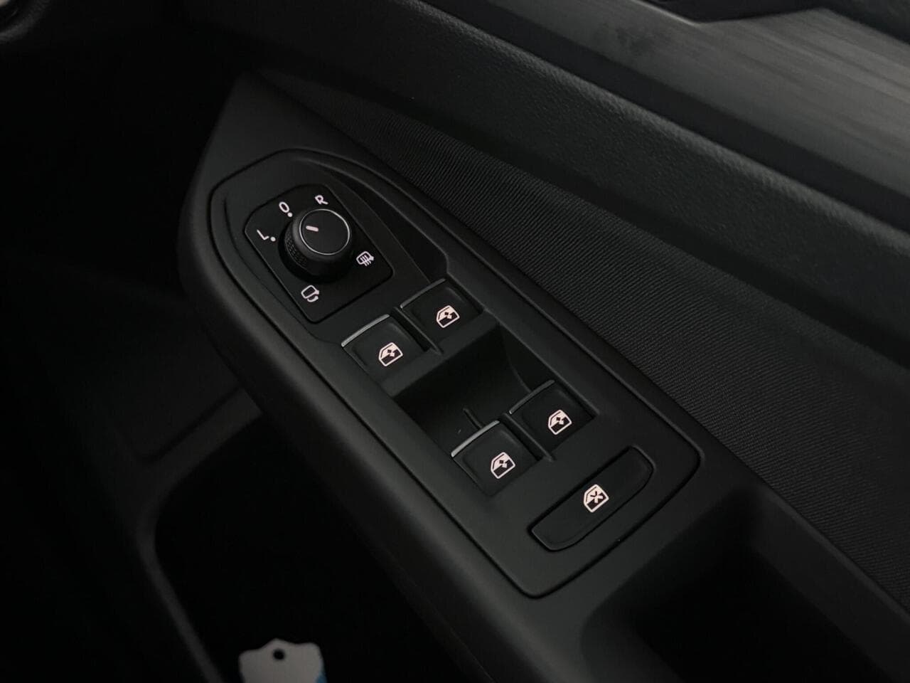 Volkswagen Golf thumbnail Misc Controls