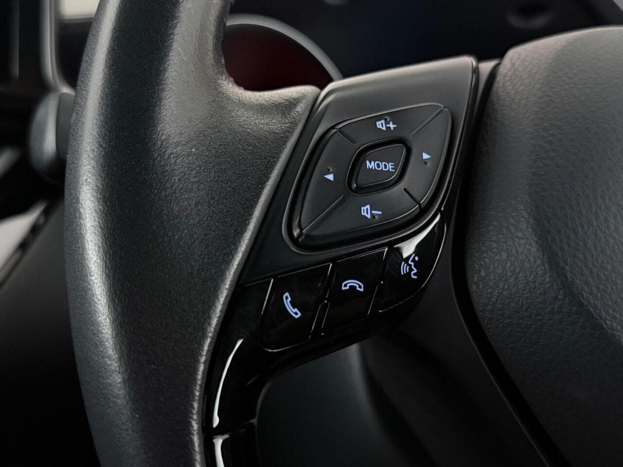 Toyota C-HR thumbnail Misc Controls
