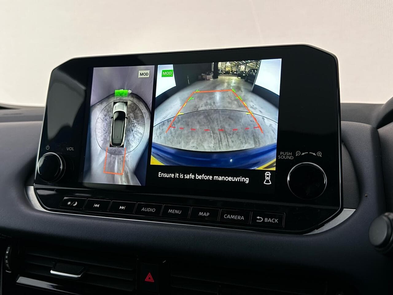Nissan Qashqai thumbnail Infotainment System