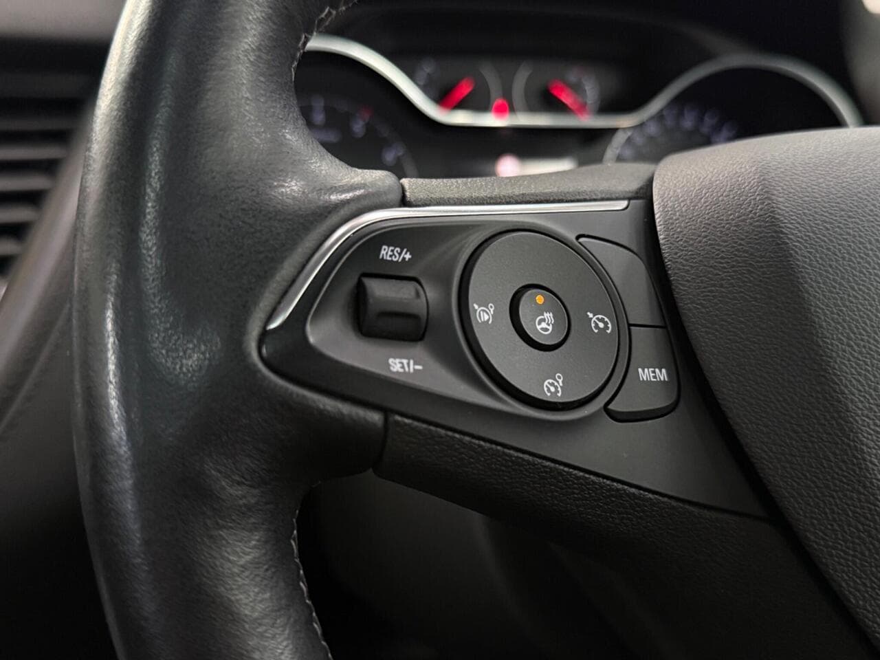 Vauxhall Grandland X thumbnail Misc Controls