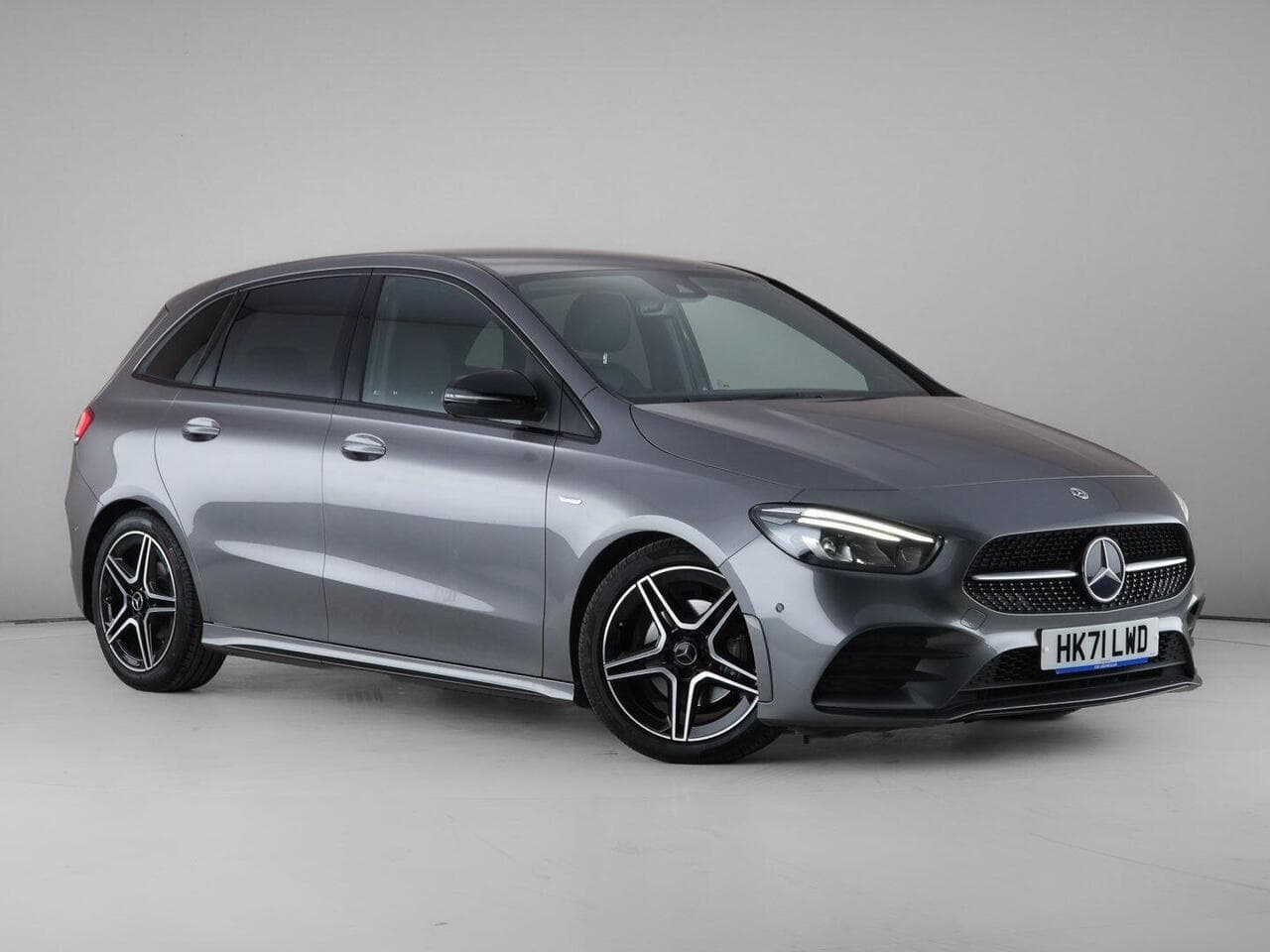 Mercedes-Benz B Class - Mercedes-Benz B Class 2.0 B200d AMG Line Edition (Premium) 8G-DCT Euro 6 (s/s) 5dr