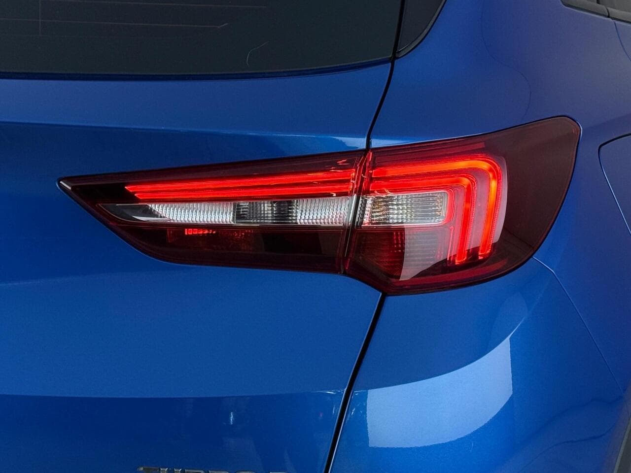Vauxhall Grandland X thumbnail Lights Rear