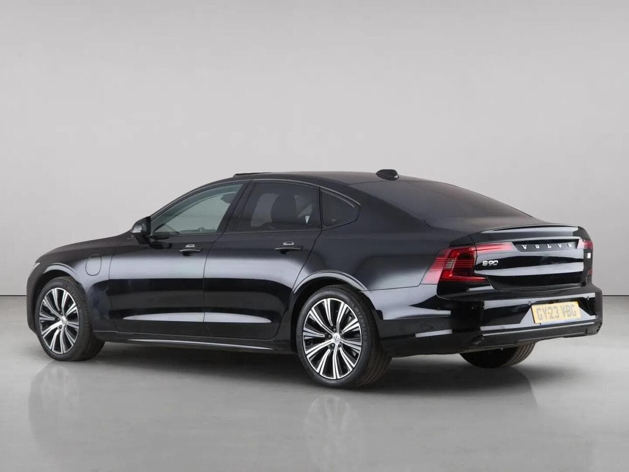 Volvo S90 thumbnail Rear Left