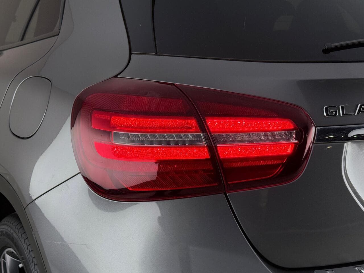 Mercedes-Benz GLA thumbnail Lights Rear