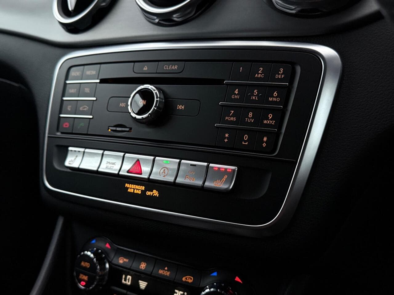 Mercedes-Benz GLA thumbnail Infotainment System
