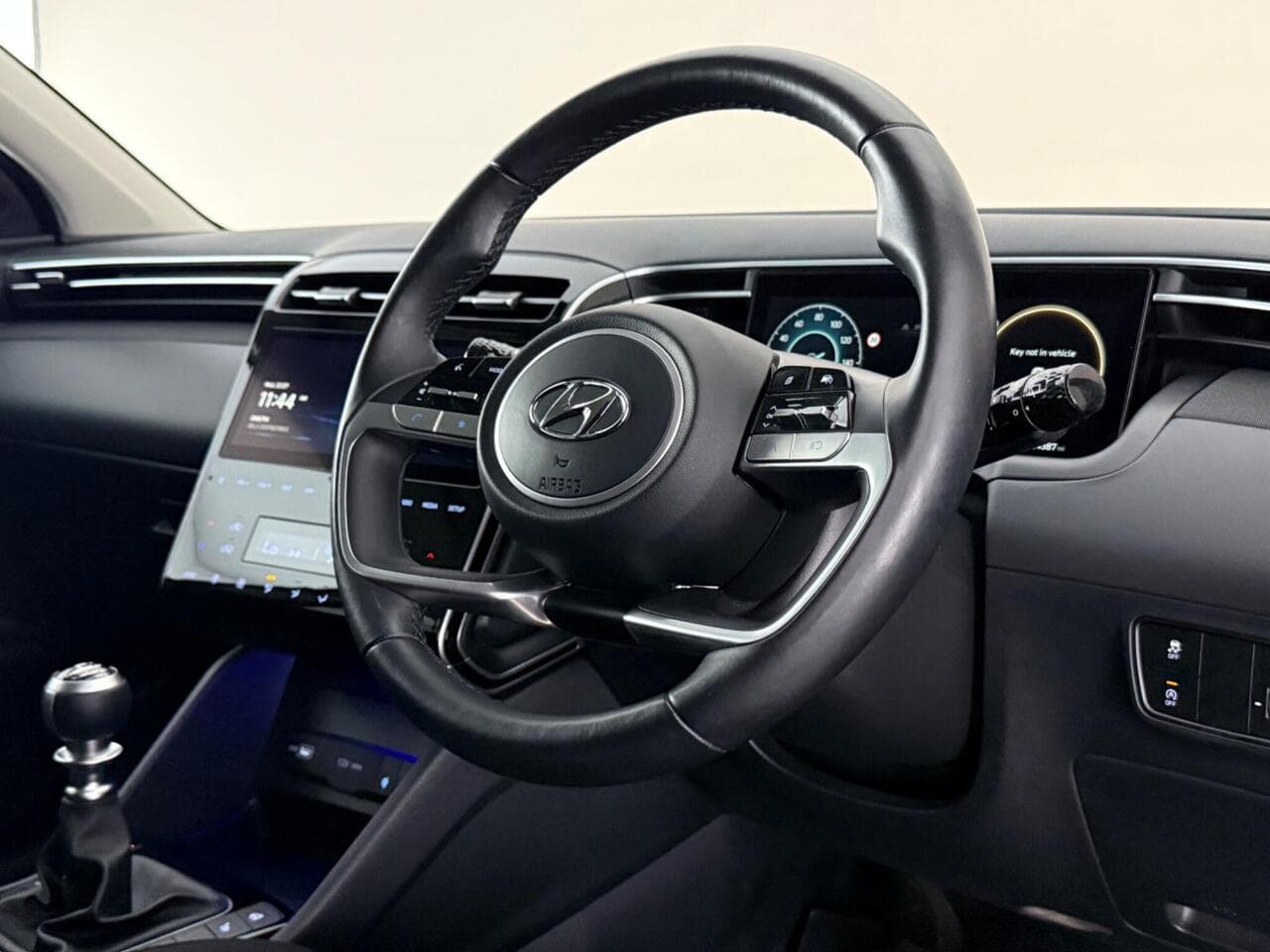 Hyundai TUCSON thumbnail Steering Wheel