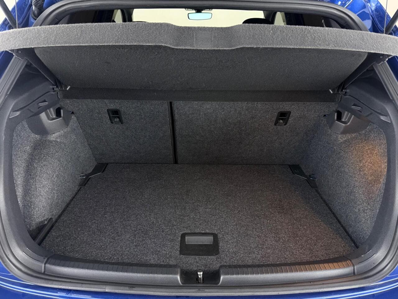 Volkswagen Polo thumbnail Boot