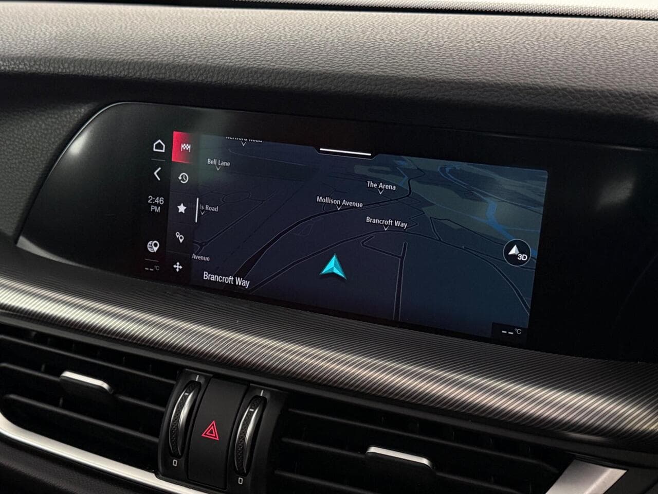Alfa Romeo Stelvio thumbnail Infotainment System