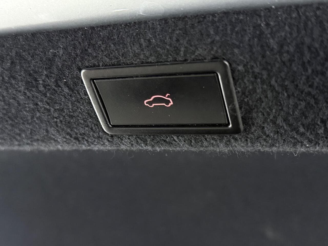 Skoda Superb thumbnail Misc Controls