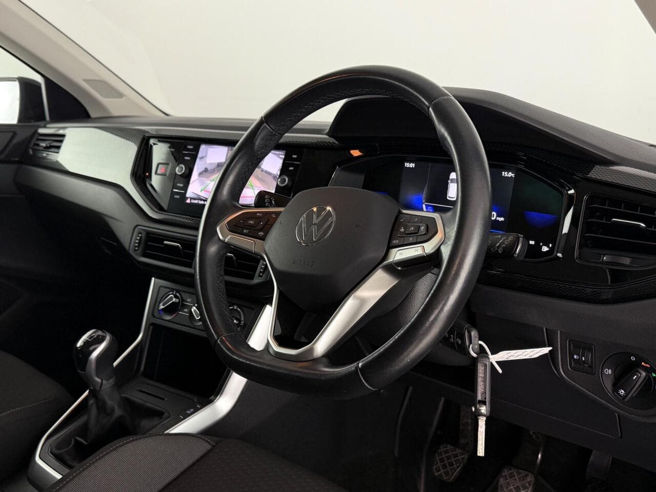 Volkswagen Polo thumbnail Steering Wheel