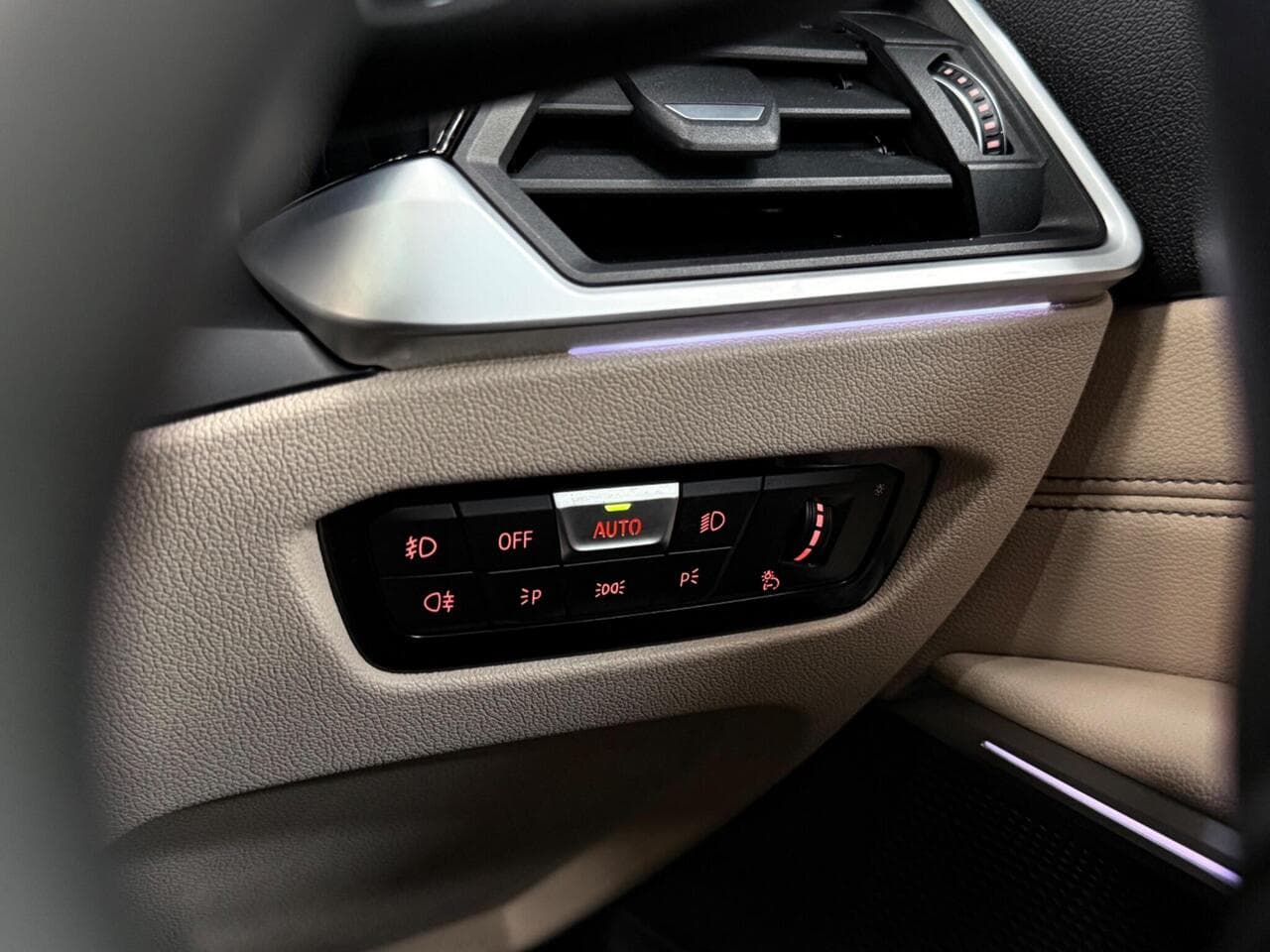 BMW 3 Series thumbnail Misc Controls