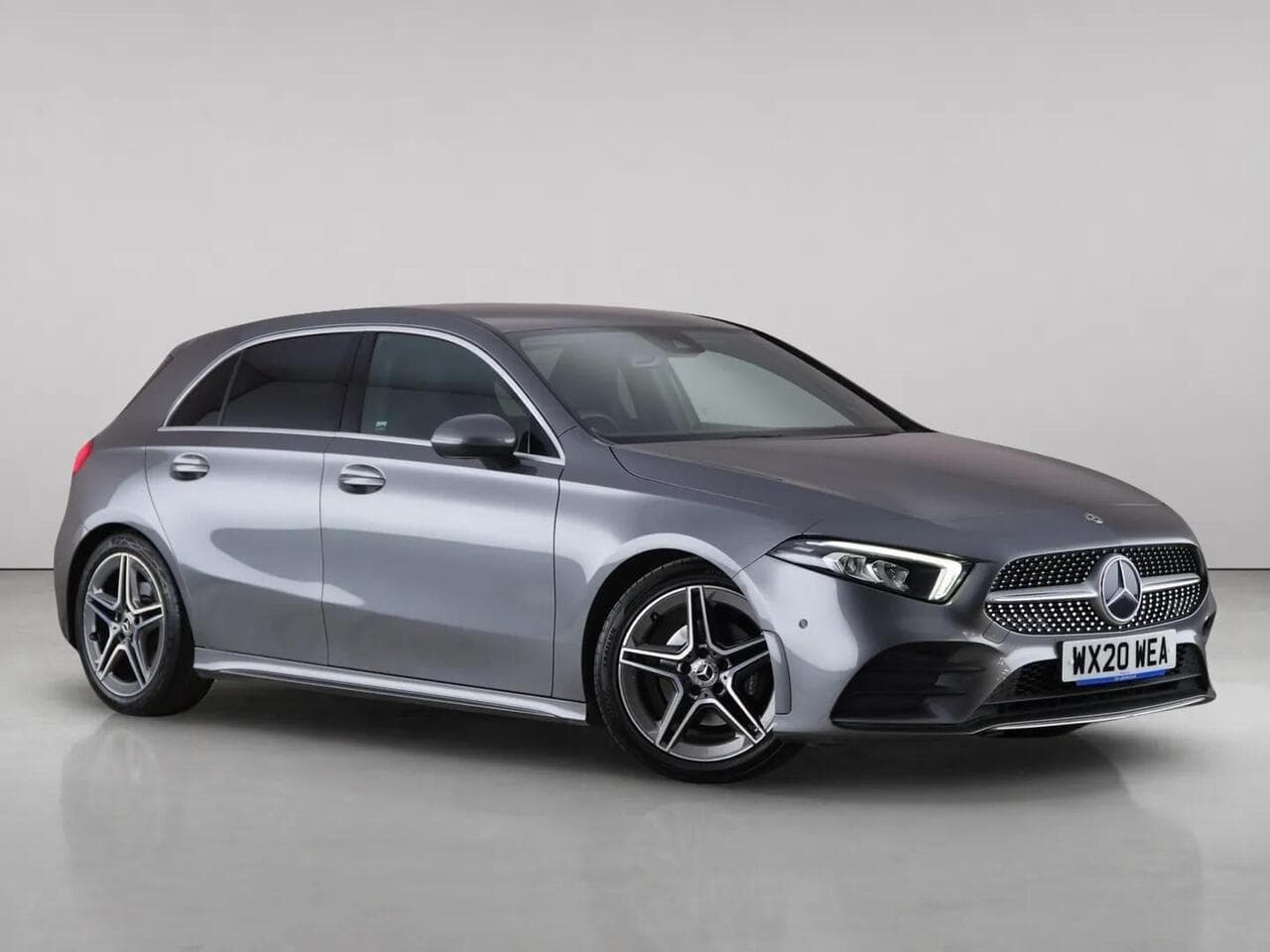 Mercedes-Benz A Class - Mercedes-Benz A Class 1.3 A200 AMG Line 7G-DCT Euro 6 (s/s) 4dr