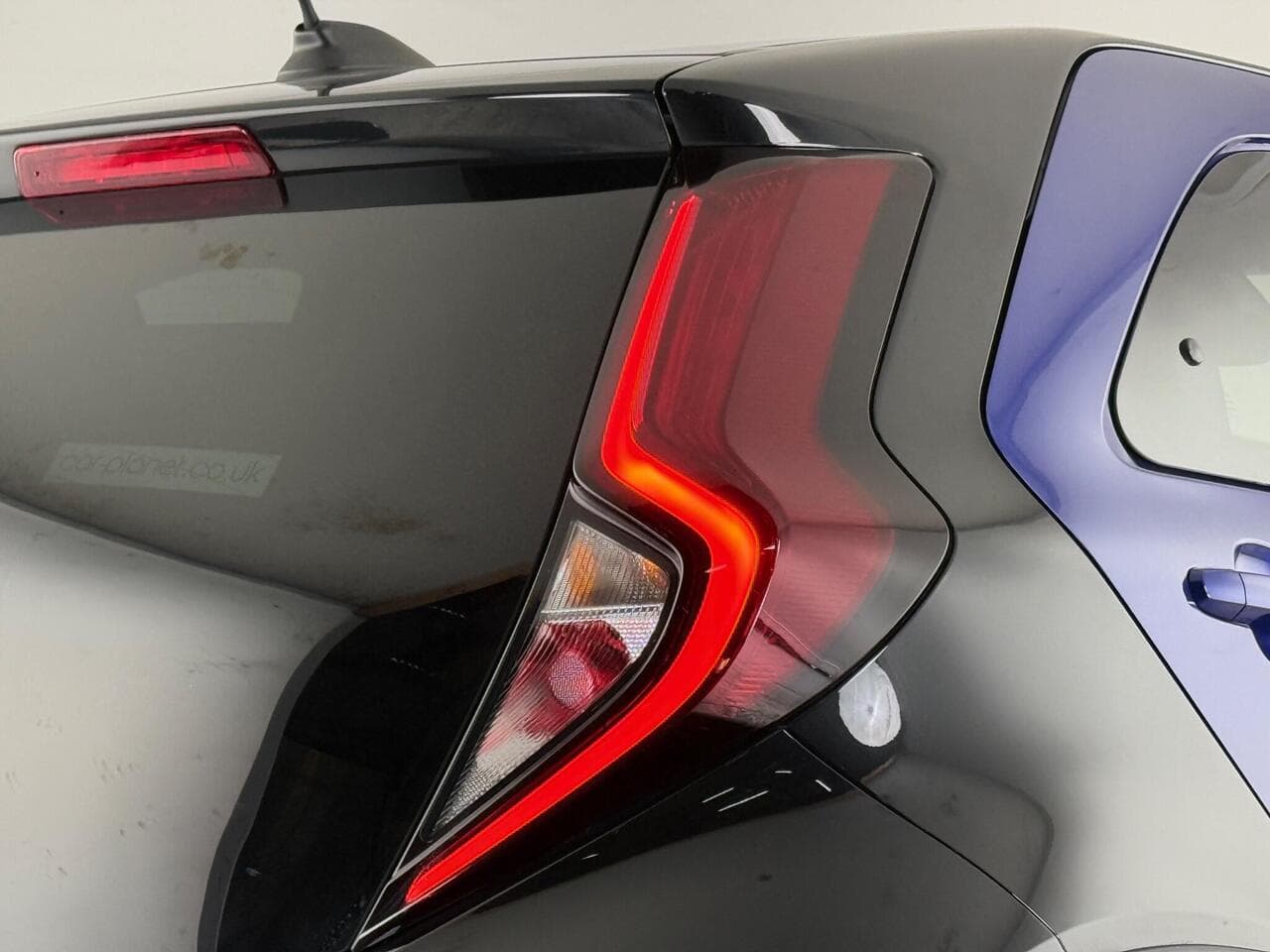 Toyota Aygo X thumbnail Door Interior