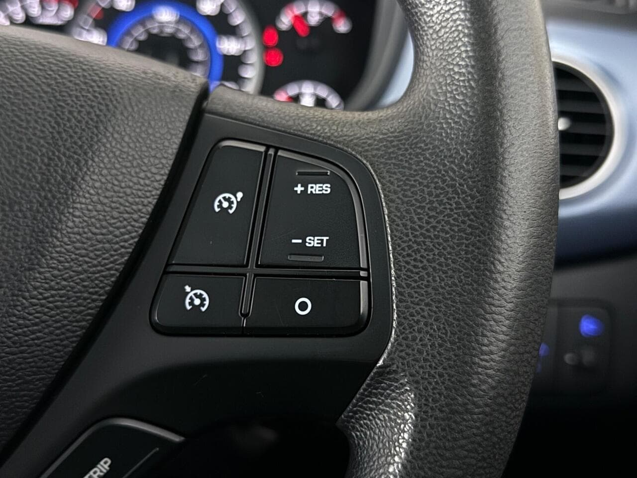 Hyundai i10 thumbnail Misc Controls
