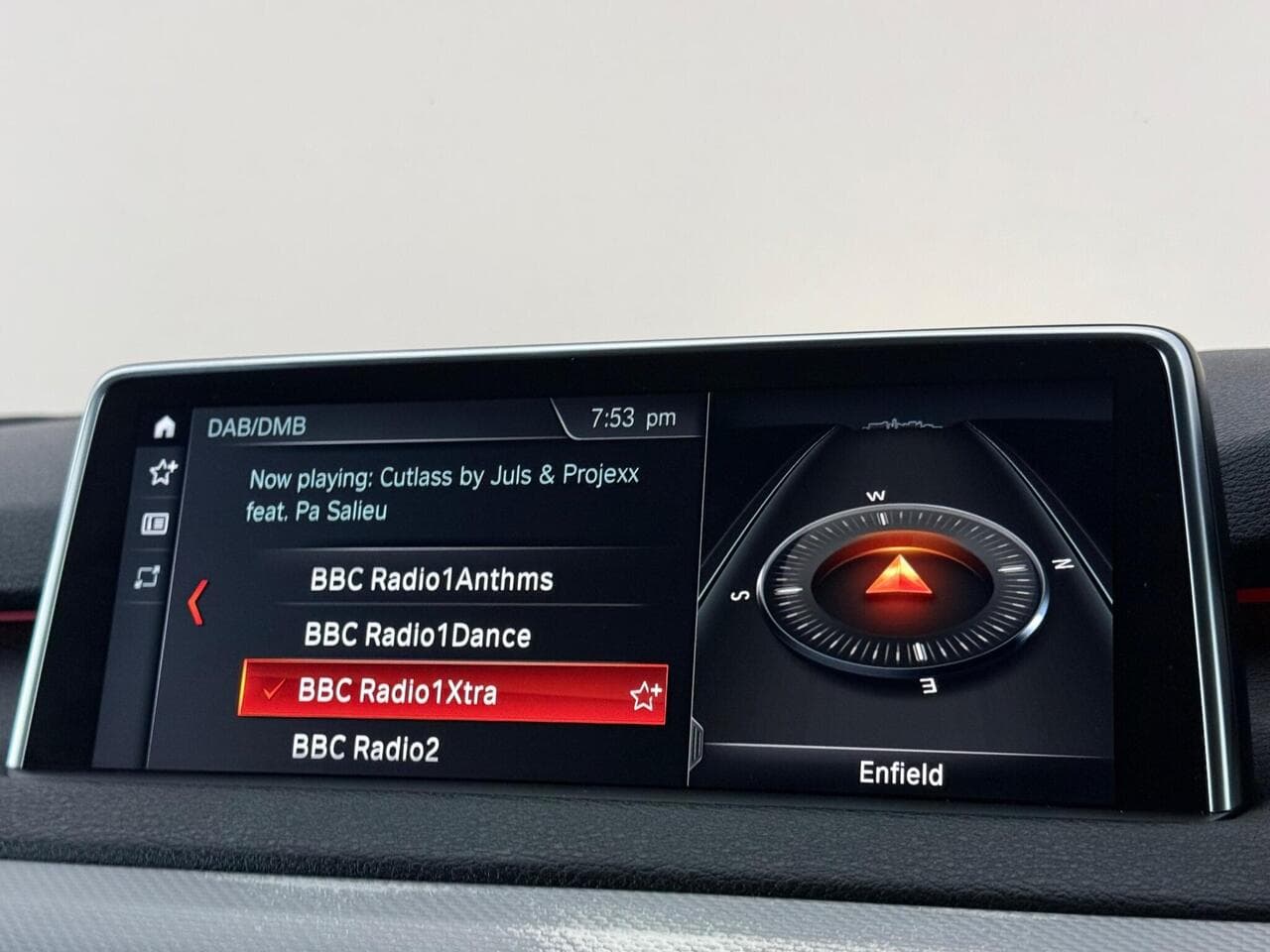 BMW X5 thumbnail Infotainment System