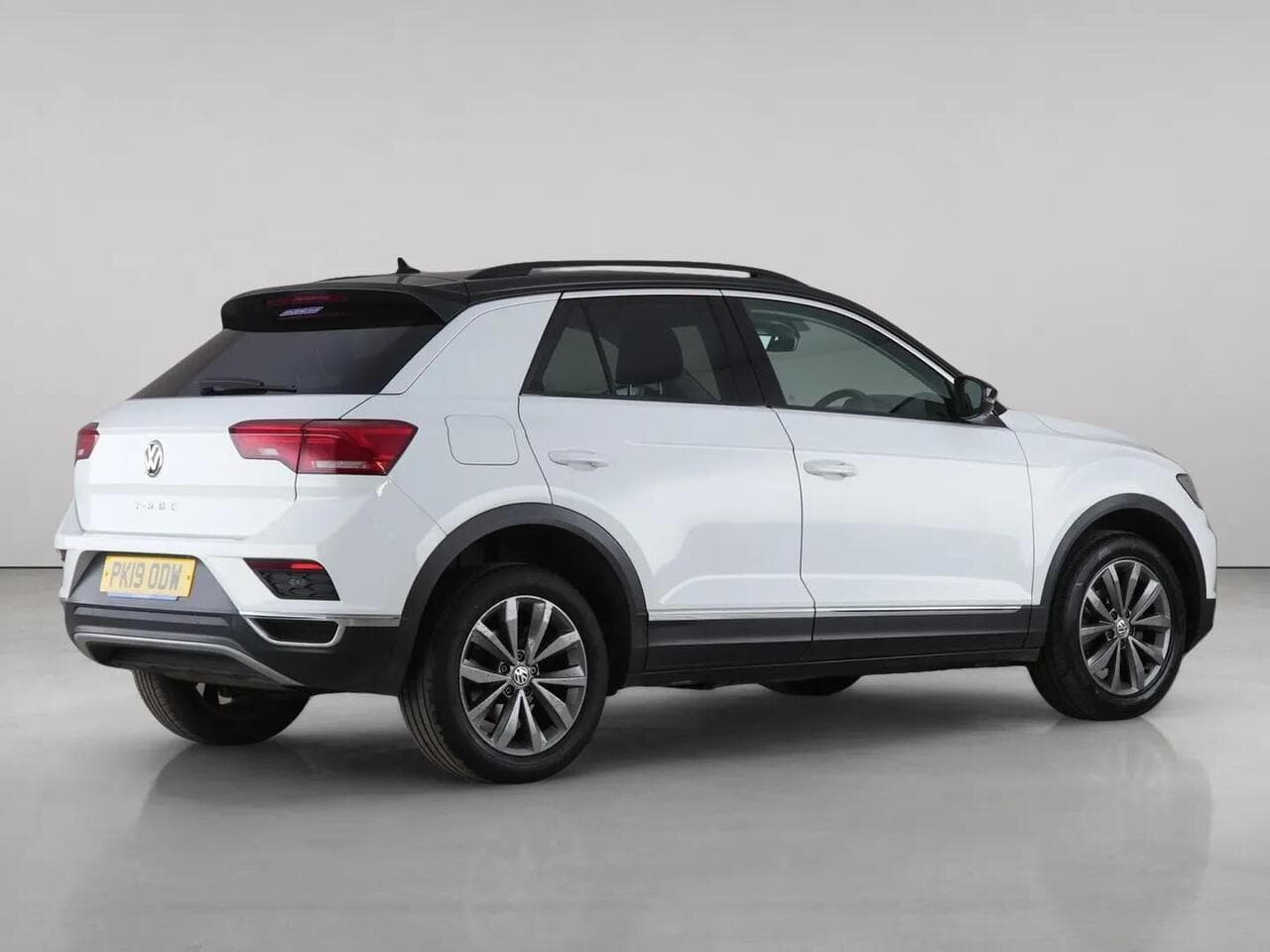 Volkswagen T-Roc thumbnail Rear Right
