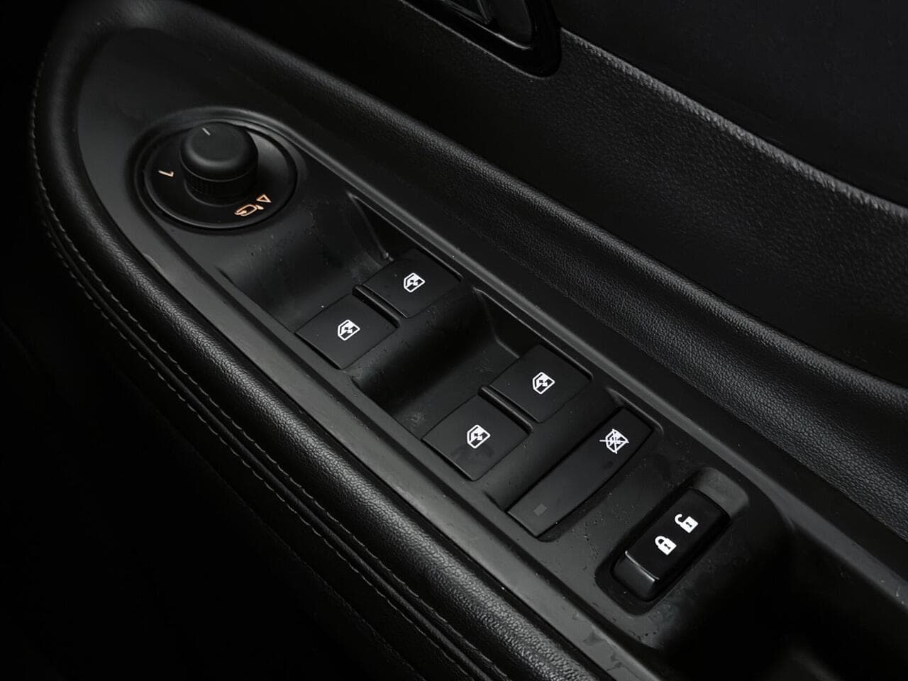 Vauxhall Mokka X thumbnail Misc Controls