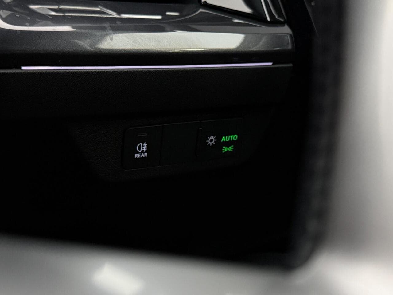 Audi Q4 e-tron thumbnail Misc Controls