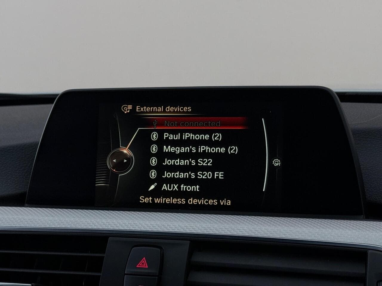 BMW 3 Series thumbnail Infotainment System