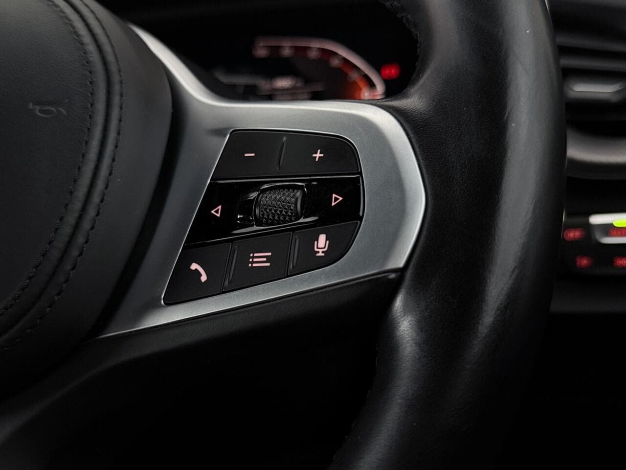 BMW 1 Series thumbnail Misc Controls