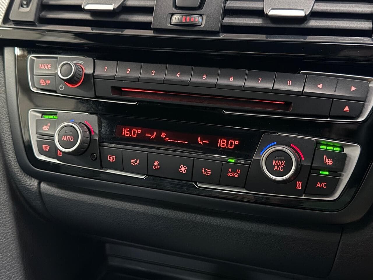 BMW 4 Series thumbnail Infotainment System
