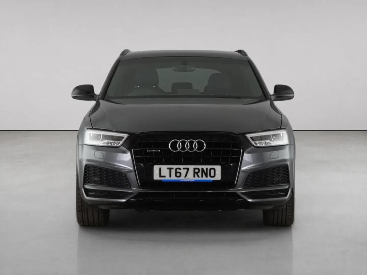 Audi Q3 thumbnail Front