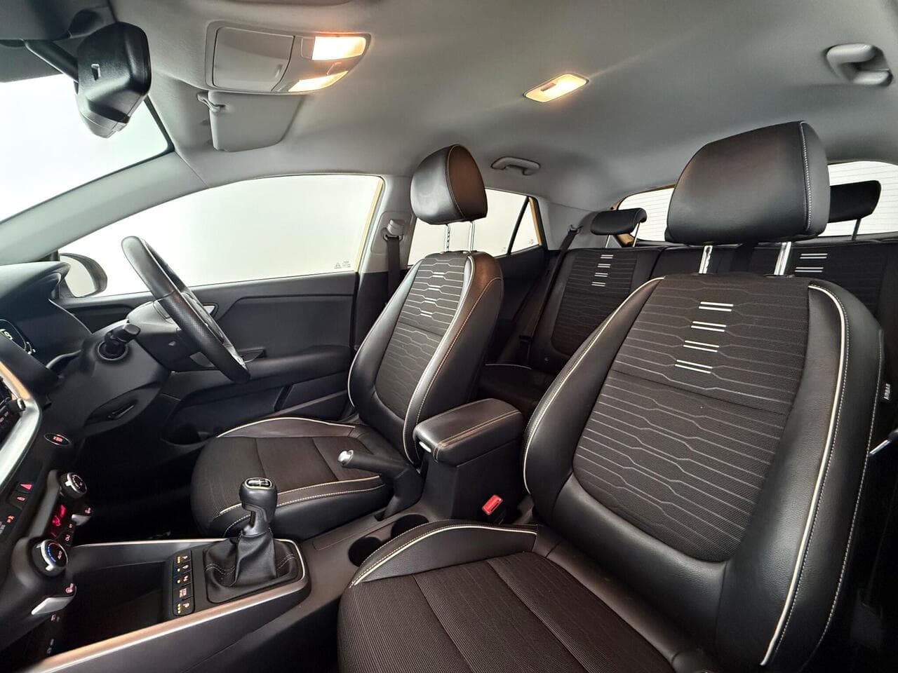 Kia Stonic thumbnail Seat Front Passenger