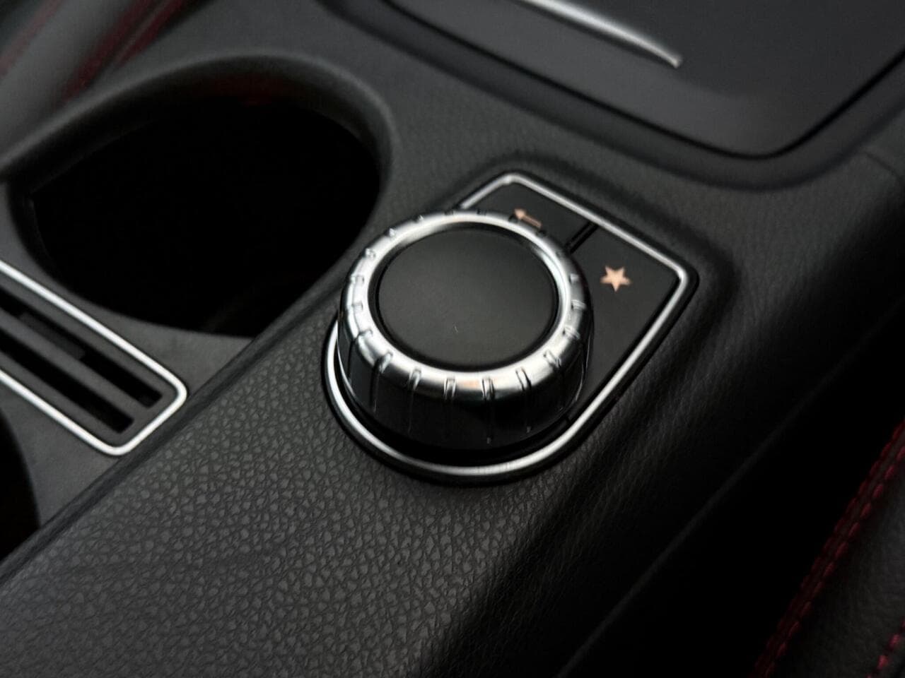 Mercedes-Benz GLA thumbnail Misc Controls