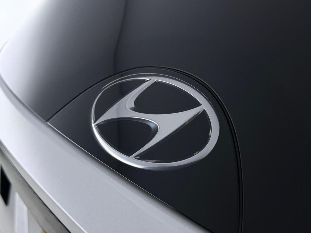 Hyundai TUCSON thumbnail Badge Exterior