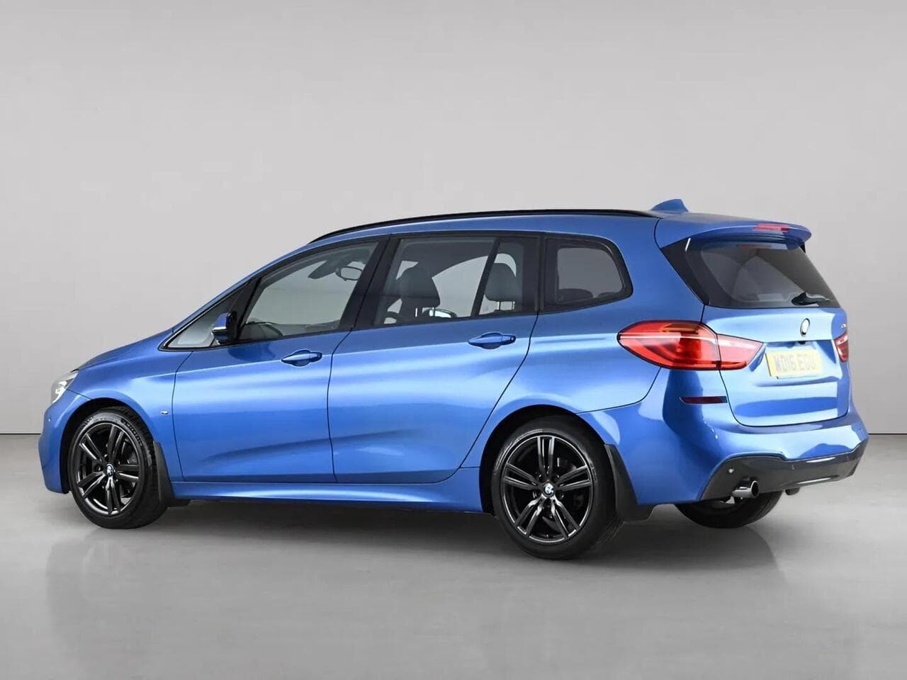 BMW 2 Series Gran Tourer thumbnail Side Left