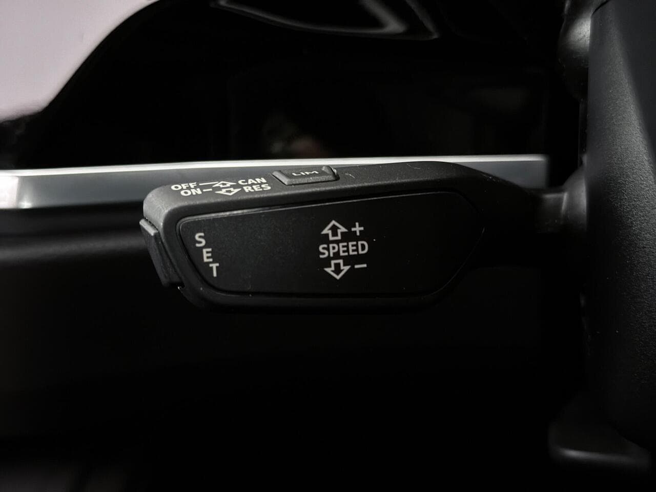 Audi Q3 thumbnail Misc Controls